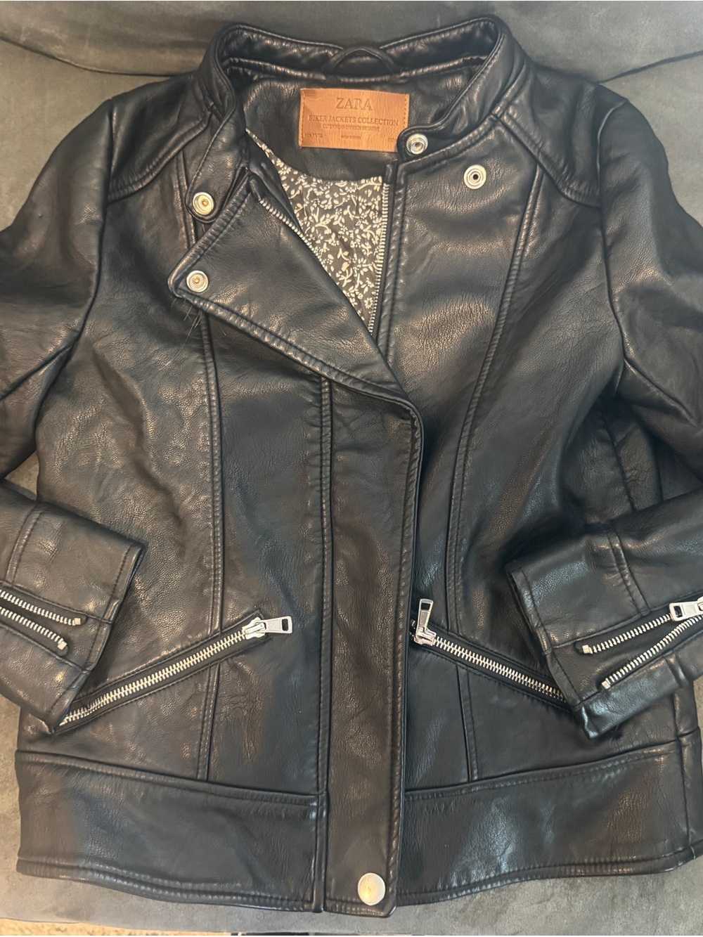 ZARA Girls Kids Size 11/12 Black Faux Leather Moto Jacket with Silver Hardware